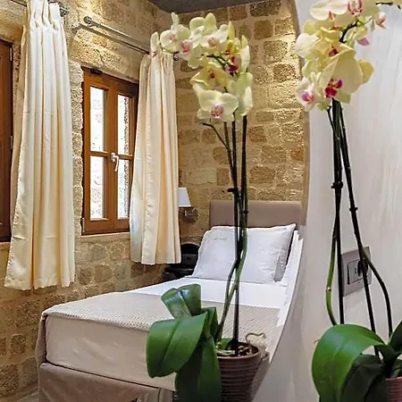 Chateau Anax Boutique Hotel 4*