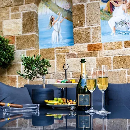 מלון Chateau Anax Luxury