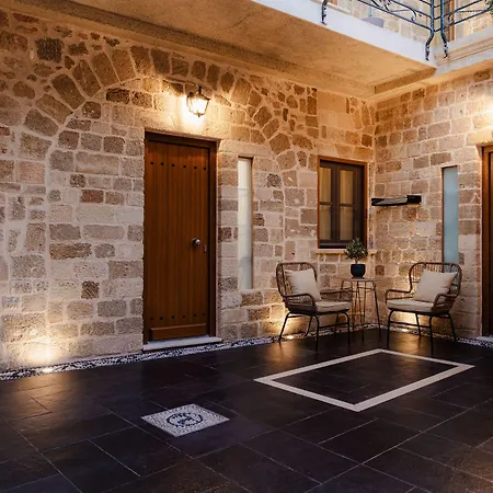 Chateau Anax Luxury מלון 4*